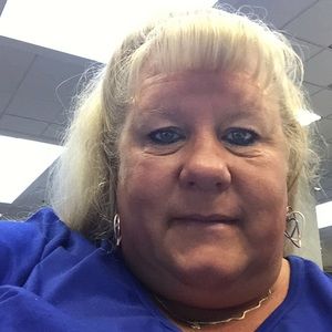 Meet your Posher, Carrie